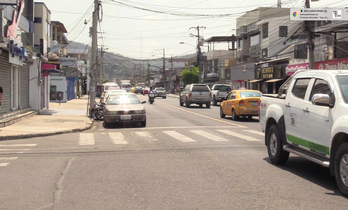 trafico-vehicular-al-mediodia-de-este-martes-04-de-febrero-del-2025