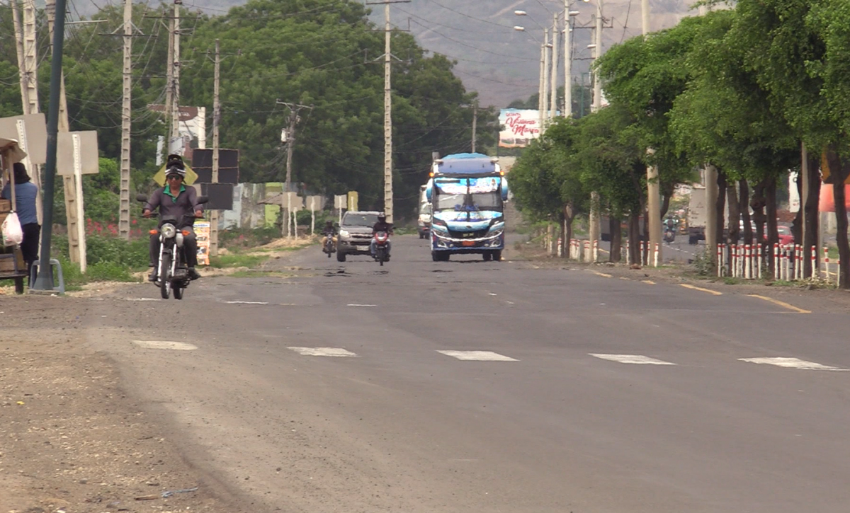 trafico-vehicular-saliendo-de-casa-este-jueves-13-de-marzo-del-2025