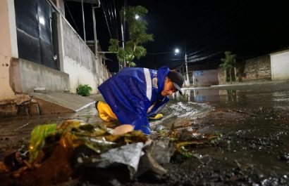tras-una-fuerte-lluvia-registrada-en-el-centro-y-norte-de-la-provincia-de-manabi-se-presento-acumulacion-de-agua-en-al-menos-tres-cantones