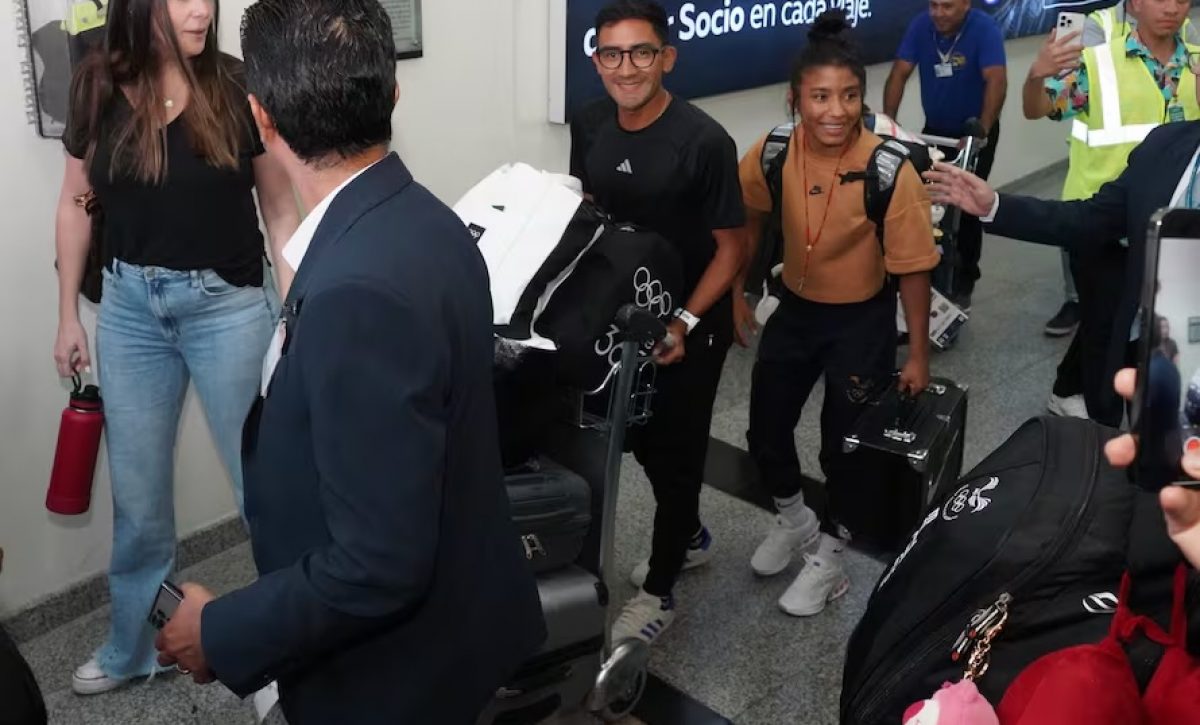 tres-de-los-deportistas-ecuatorianos-que-participaron-en-los-juegos-olimpicos-paris-2024-llegaron-a-ecuador