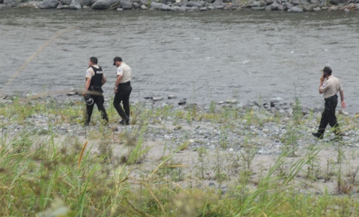 tres-piernas-humanas-flotaban-en-el-rio-toachi-santo-domingo