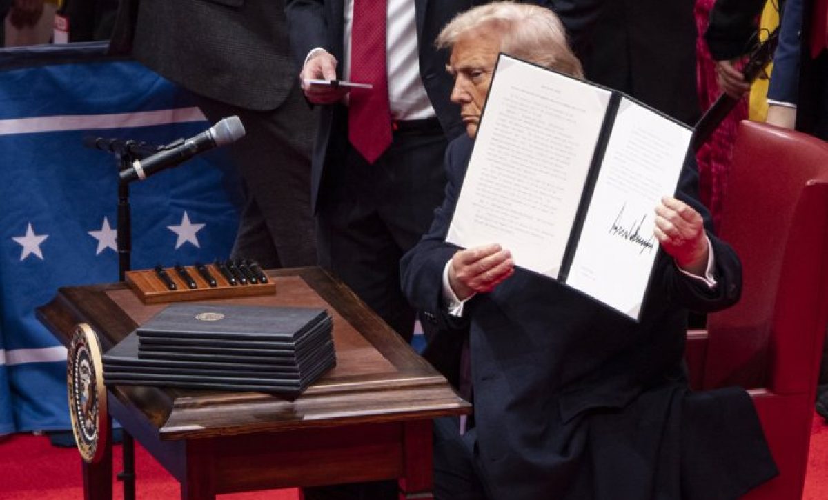 trump-autoriza-a-agentes-a-ejecutar-arrestos-contra-inmigrantes-ilegales-en-iglesias-o-colegios
