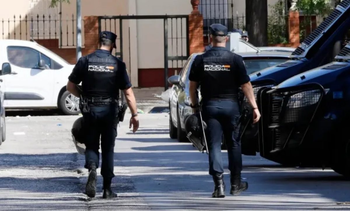 un-alto-jefe-de-la-policia-de-espana-y-su-esposa-han-sido-detenidos-por-presuntos-nexos-con-el-narcotrafico-y-lavado-de-dinero