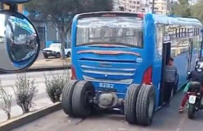 un-bus-de-servicio-urbano-se-vio-involucrado-en-un-incidente-que-ha-recibido-cientos-de-comentarios-negativos-en-redes-sociales