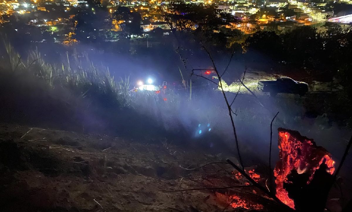 un-incendio-forestal-puso-en-alerta-maxima-a-las-autoridades-del-canton-chone-ubicado-en-el-centro-de-la-provincia-de-manabi