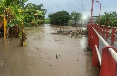 una-fuerte-lluvia-caida-durante-la-madrugada-de-este-martes-11-de-marzo-del-2025-afecto-a-varios-cantones-de-la-provincia-de-manabi