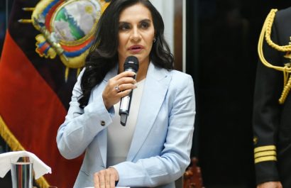 veronica-abad-anuncio-que-este-domingo-5-de-enero-del-2024-asumira-las-funciones-de-presidenta-constitucional-de-la-republica-del-ecuador