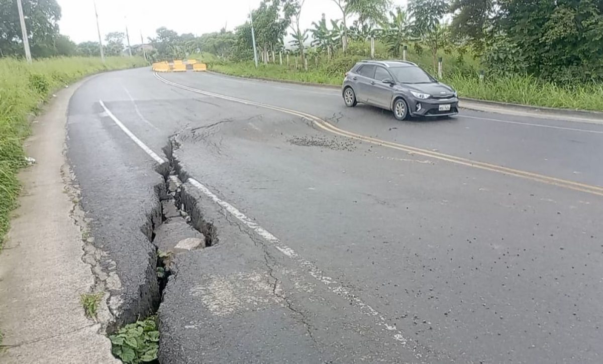via-canuto-calceta-esta-intransitable