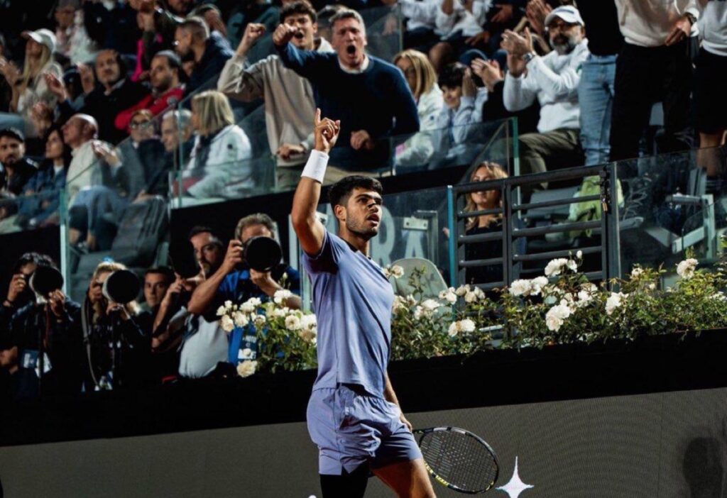 Alcaraz supera a Khachanov en Roma y avanza a los cuartos del Masters 1000