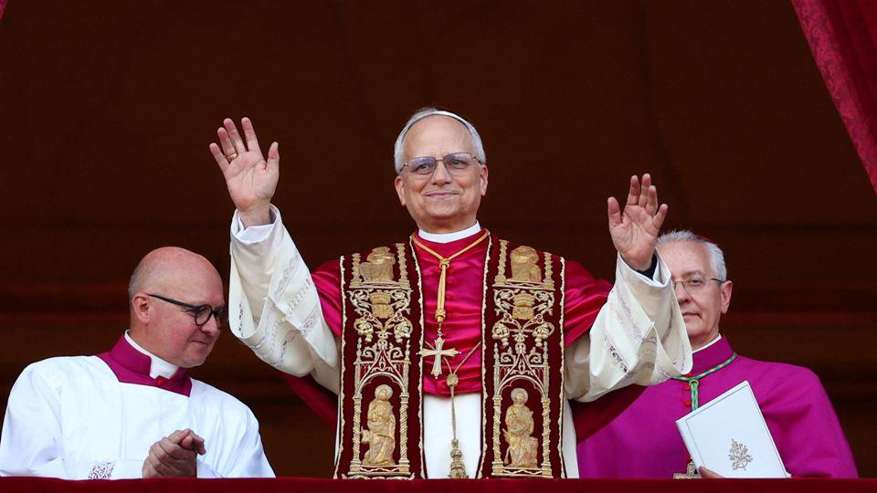 Así es el retrato y el escudo oficial del papa León XIV: un mensaje de sobriedad y conexión con la Orden de San Agustín