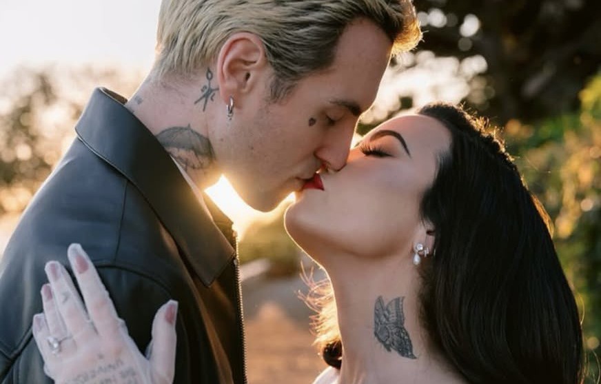 Demi Lovato se casó con Jordan Lutes luciendo un vestido de novia de Vivienne Westwood