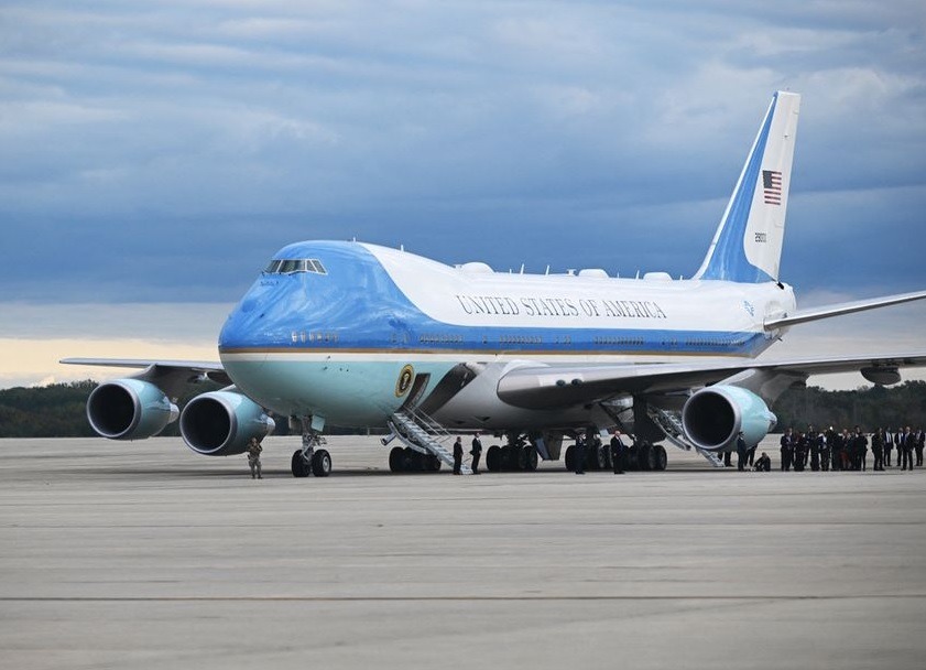 El gobierno de Donald Trump está próximo a aceptar un avión de lujo, valorado en 400 millones de dólares.