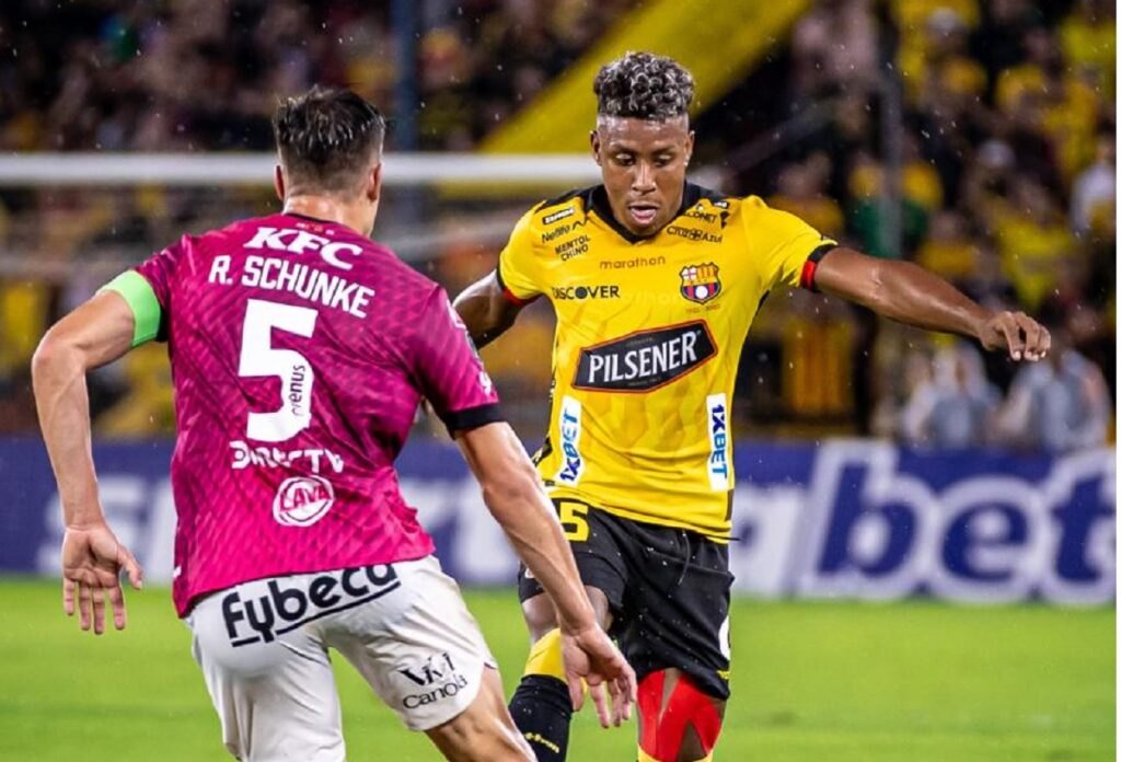 El partido de ida se jugó en estadio Monumental, donde Barcelona ganó 1-0 a Independiente del Valle.