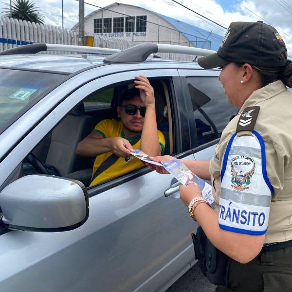 La Policía Nacional retoma el control del tránsito en 25 ejes viales tras 14 años