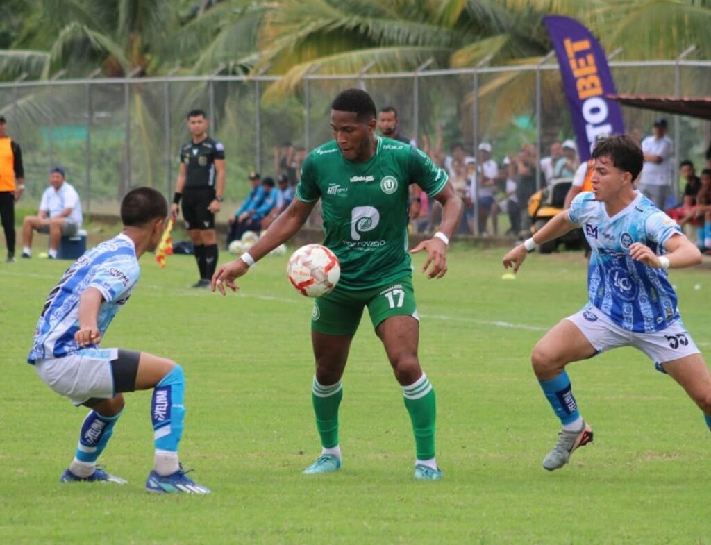 Liga de Portoviejo pierde invicto ante Grecia en Chone