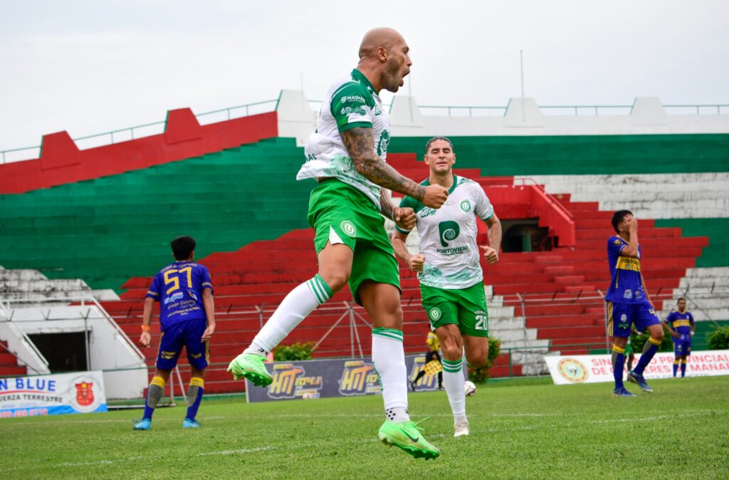 Liga de Portoviejo y otros cinco clubes mantienen campaña perfecta