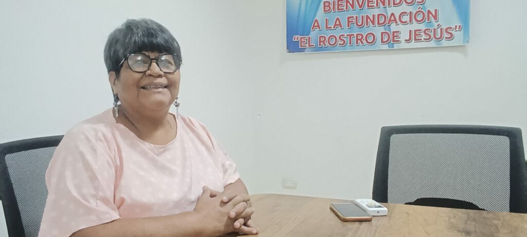 Luz María Olloa transformó su vida para servir a otros con la fundación, Rostro de Jesús.