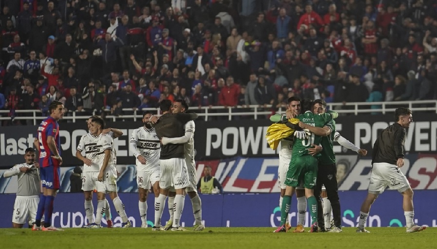 Platense elimina a San Lorenzo y se medirá con Huracán en la final del Apertura.