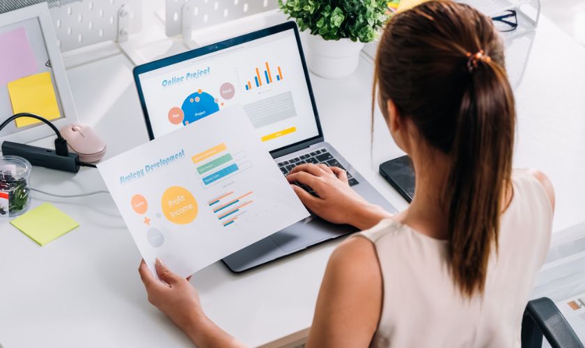 Quito lidera el empleo digital mientras Manabí enfrenta rezago tecnológico
