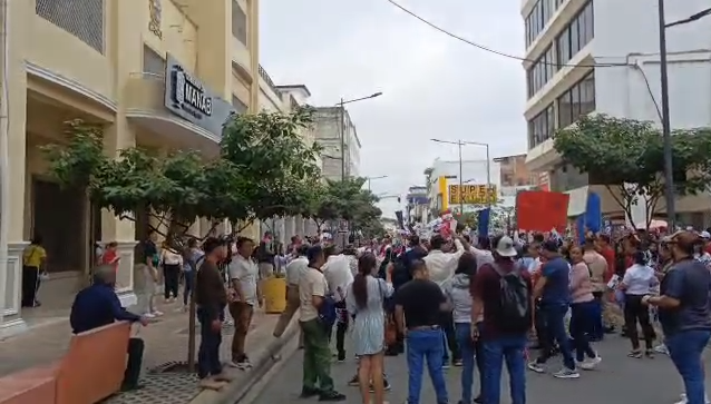 Protesta en Portoviejo por reasignación de tierras entre Jaramijó y Manta