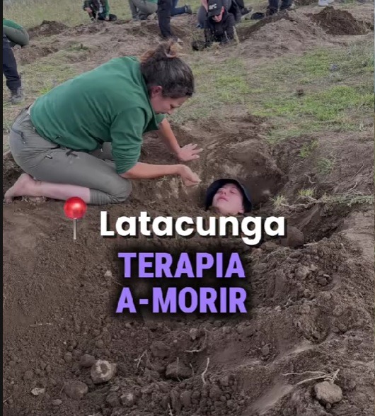 ¿Enterrados vivos para sanar? La terapia que genera polémica en Ecuador