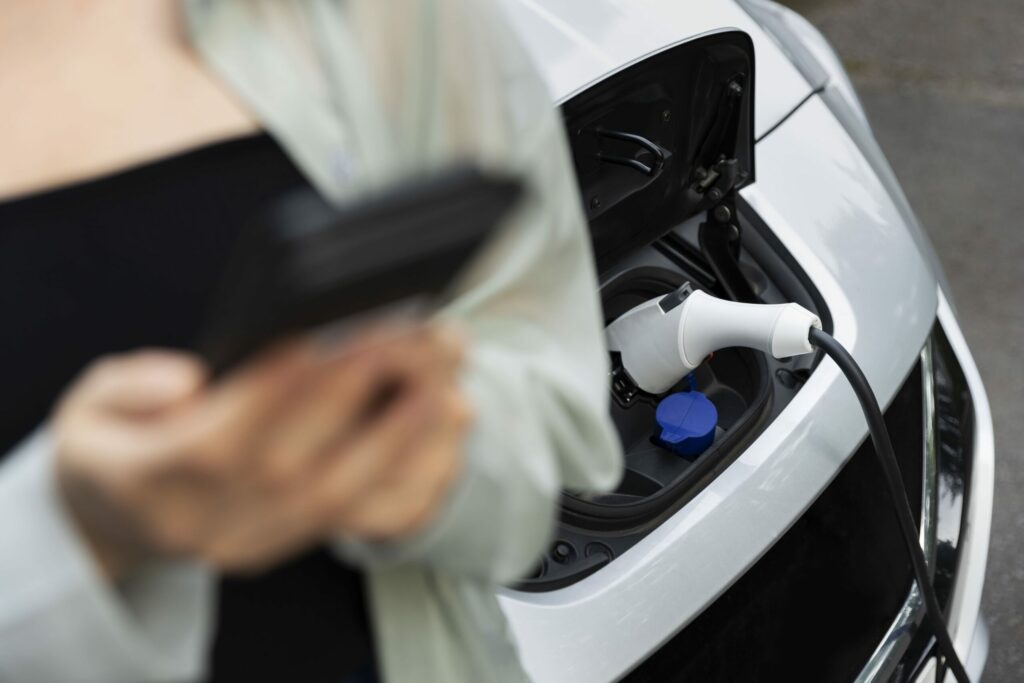 Autos eléctricos en Ecuador pagarán matrícula de solo 10 dólares