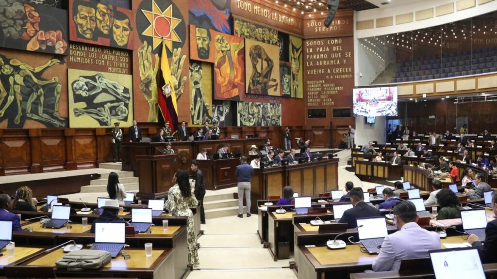 Bancada de Revolución Ciudadana apela la presidencia de Niels Olsen en la Asamblea tras un polémico pedido. (Asamblea Nacional).