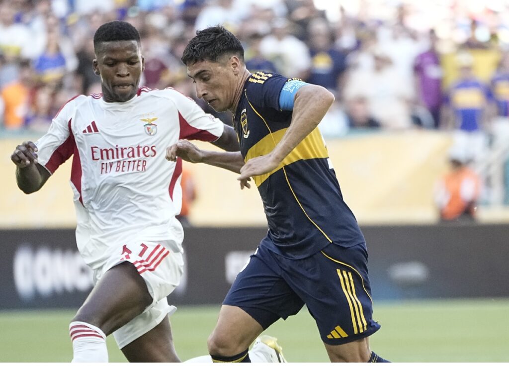 Boca Juniors empató 2-2 ante Benfica.