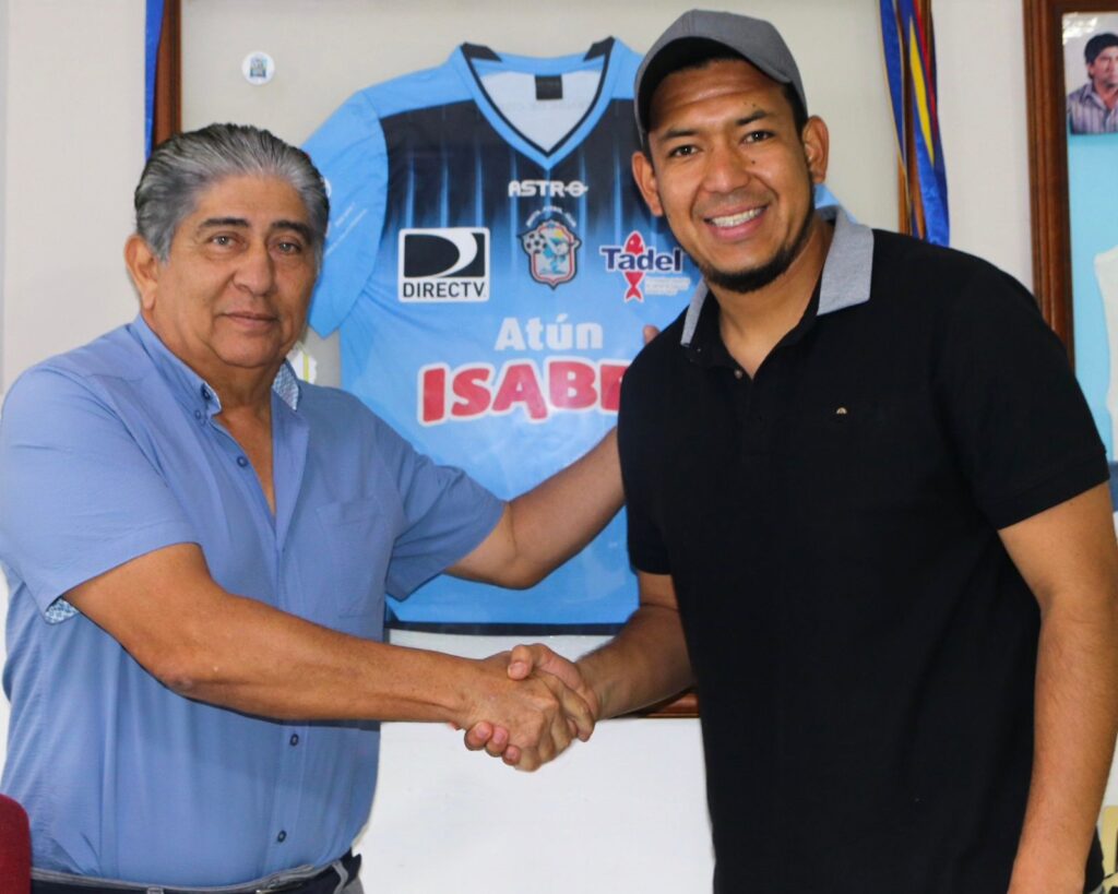 Jaime Estrada Bonilla, junto a Walter Chévez.