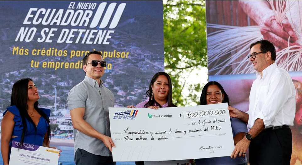 Gobierno de Ecuador anuncia más financiamiento para beneficiarios de bonos del MIES 150.000 personas accederán a créditos hasta 2026
