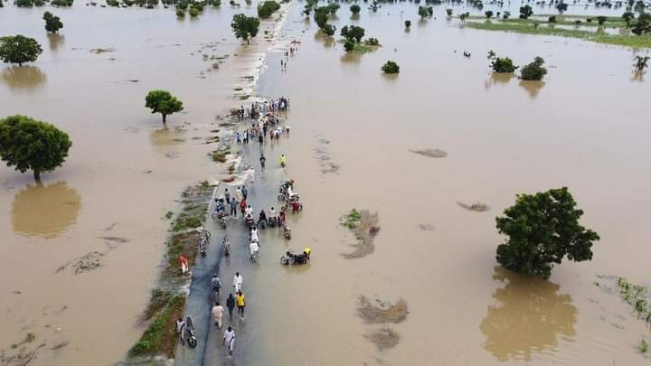 Nigeria suspenderá tareas de rescate tras inundaciones que ya dejan más de 200 muertos