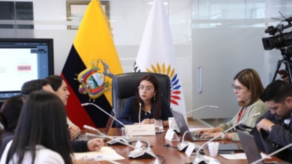 Profesionales de contratación pública proponen requisitos más estrictos y profesionalización para administradores de contrato. (AN).