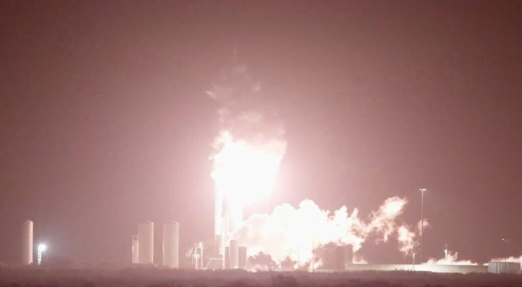 Starship explota en los preparativos para el décimo vuelo de prueba