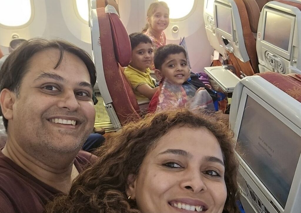 Una familia india de cinco miembros, encabezada por el ingeniero de software Pratik Joshi y la médica Komi Vyas, perdió la vida en el accidente de Air India.