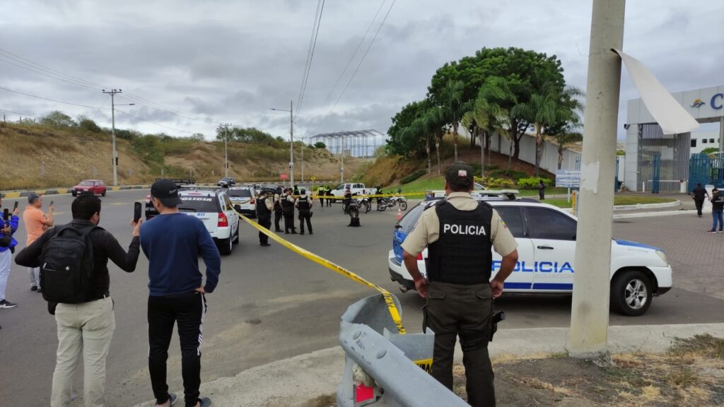 El agente de tránsito Víctor Villa Gómez, según confirmó la Policía, ya había sido investigado por posibles vínculos con bandas criminales.