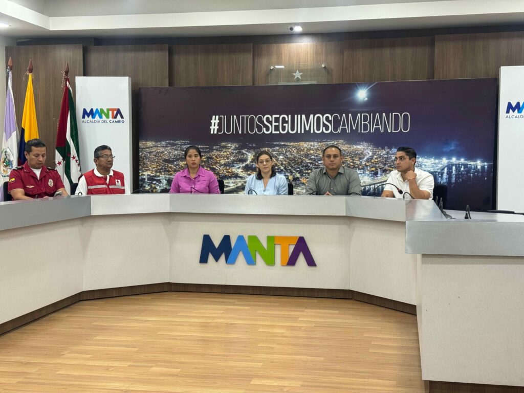 En rueda de prensa se dio detalles, de la limpieza de playas