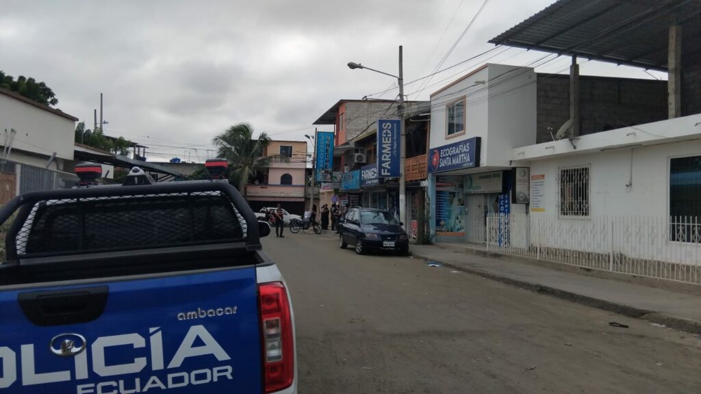 Un hombre fue asesinado dentro de un laboratorio clínico, en Manta