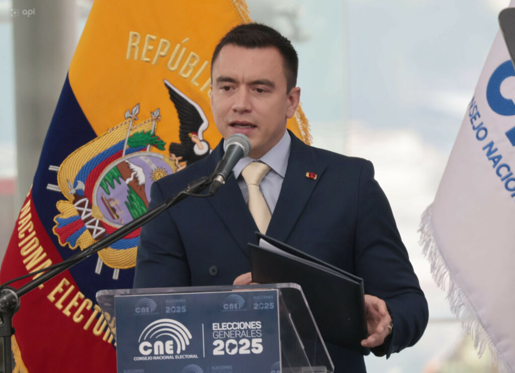 Presidente Daniel Noboa se solidariza con Miguel Uribe tras atentado en Bogotá