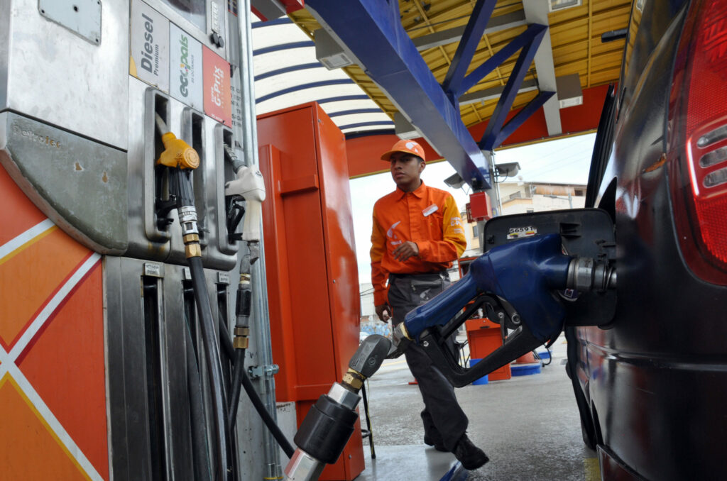 Gasolina Extra y Ecopaís suben 10 centavos en Ecuador: nuevo precio rige desde el 12 de julio