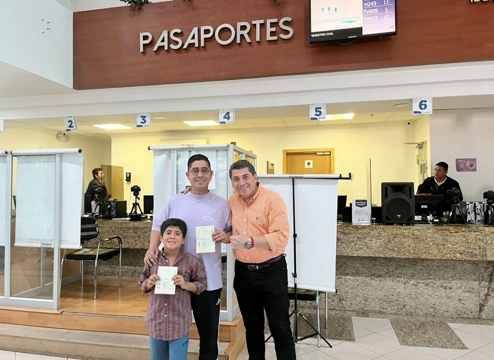 3.525 ecuatorianos obtuvieron su pasaporte en la jornada extraordinaria del Registro Civil