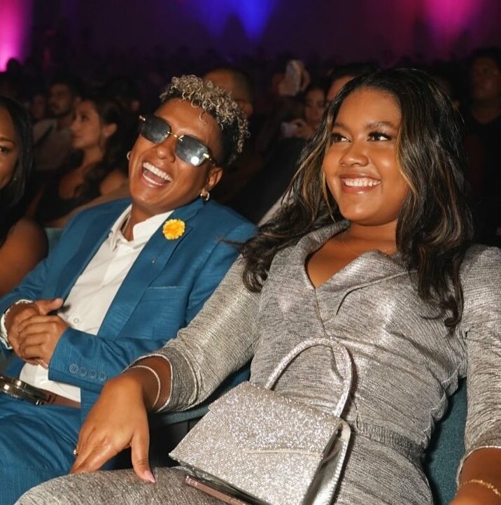 Jombriel despeja rumores y reaparece junto a Angie Hernández tras especulaciones de ruptura