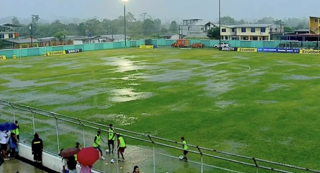 Copa Ecuador Lluvia detiene duelo entre Río Aguarico y Universidad Católica