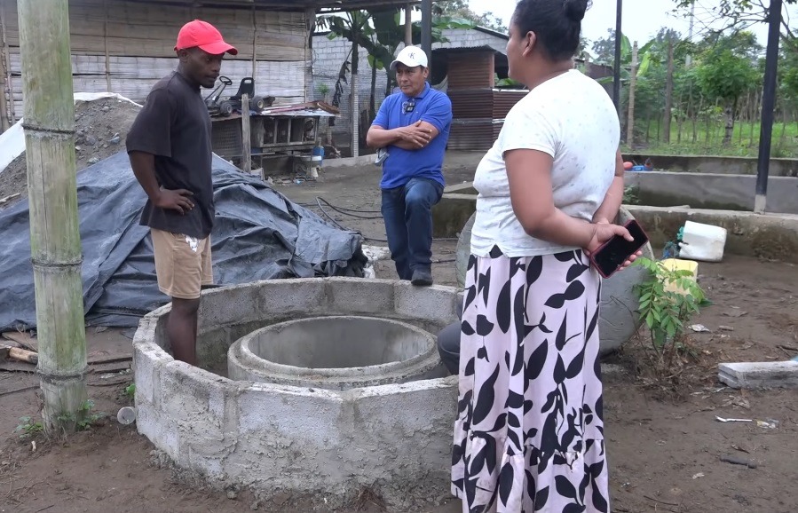 Cuatro hombres mueren asfixiados al intentar rescatar un cilindro de gas en un pozo de Quinindé