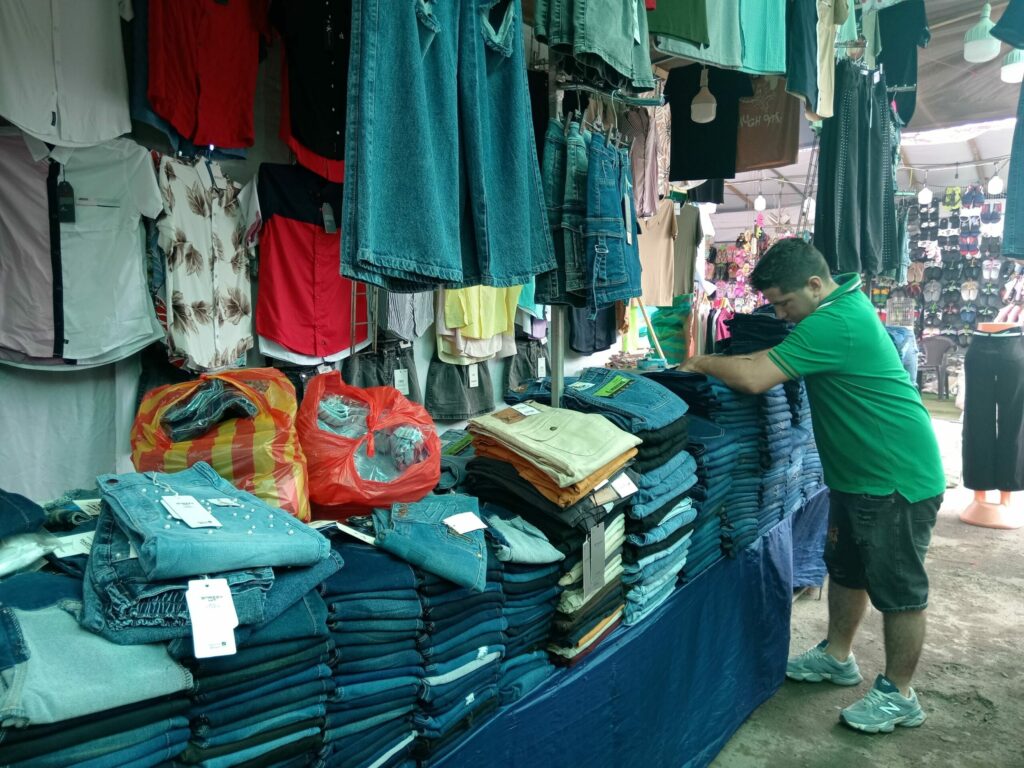 El cantón El Carmen se prepara para sus fiestas patronales con la tradicional feria comercial