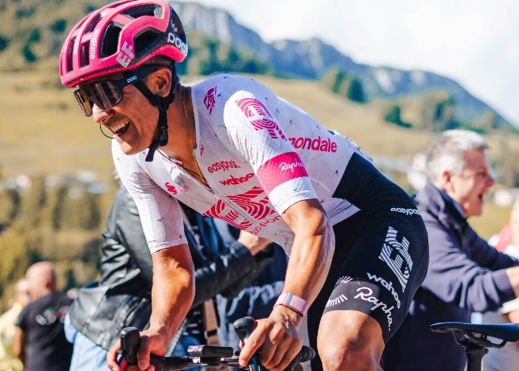 El ciclista ecuatoriano Richard Carapaz confirmó su participación en el Giro de Rigo 2025, que se celebrará por primera vez en las calles de Quito.