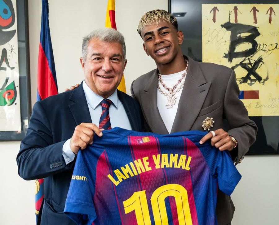 FC Barcelona entrega el dorsal 10 a Lamine Yamal tras la cesión de Ansu Fati