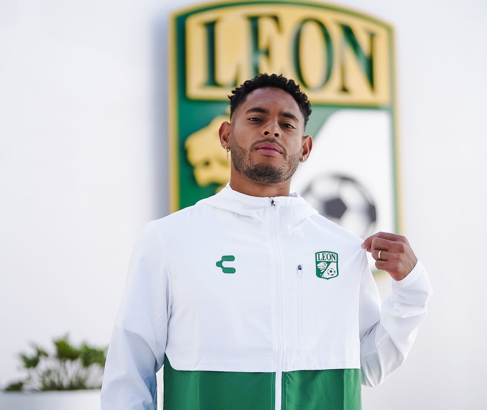 Ismael Díaz deja Universidad Católica y refuerza el ataque del club León de México