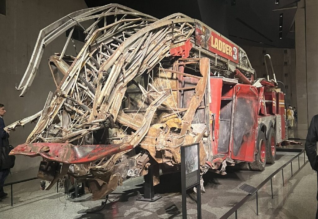 La Ladder Company 3, es una de las unidades más antiguas del Departamento de Bomberos de Nueva York (FDNY). Se fundó el 11 de septiembre de 1865