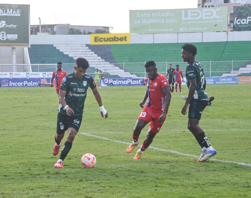 Orense pierde terreno en la LigaPro Ecuabet tras igualar en casa frente a El Nacional.