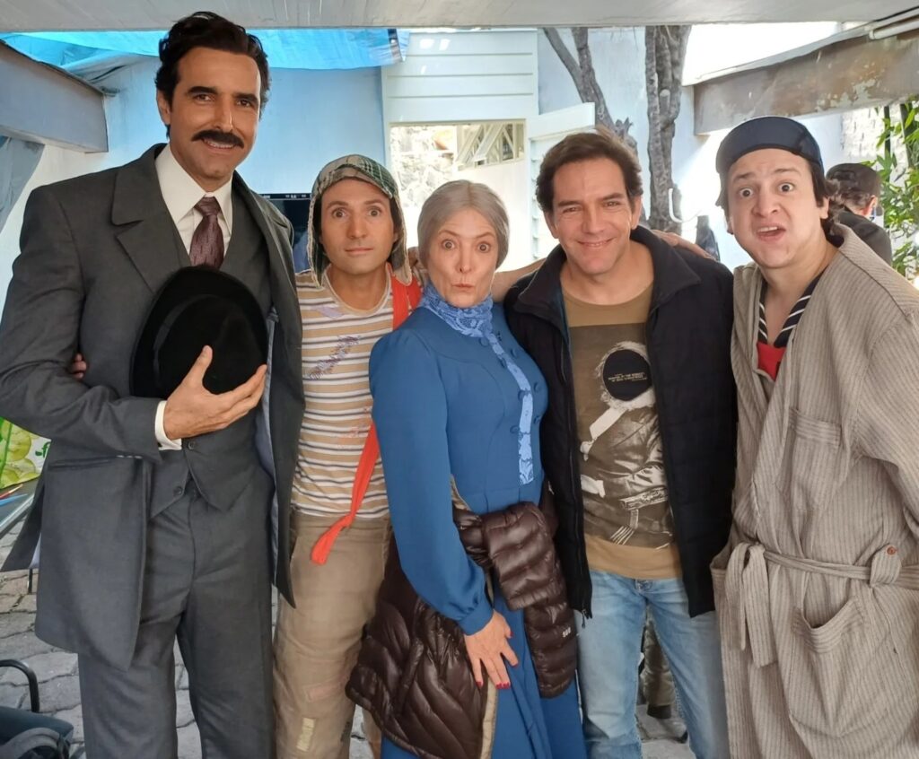 Sebastián Moncayo, el actor ecuatoriano que triunfa en la serie “Chespirito: Sin querer queriendo”
